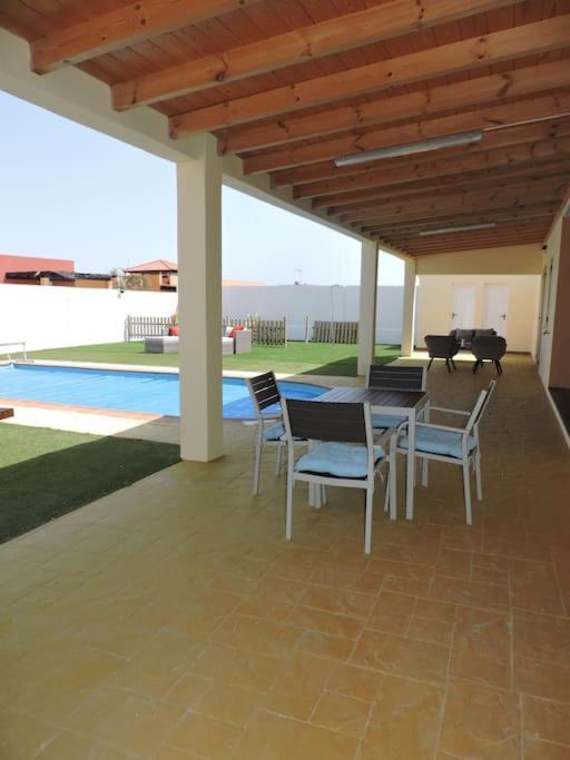 Villa Ventura - Piscina Climatizada & Aire Acondicionado Caleta de Fuste Extérieur photo